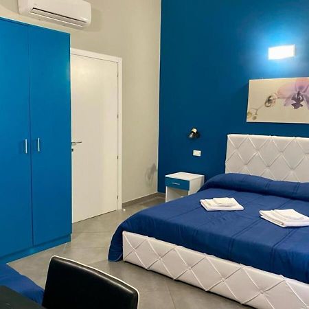 Oasi Del Turista Apartment ปาแลร์โม ภายนอก รูปภาพ