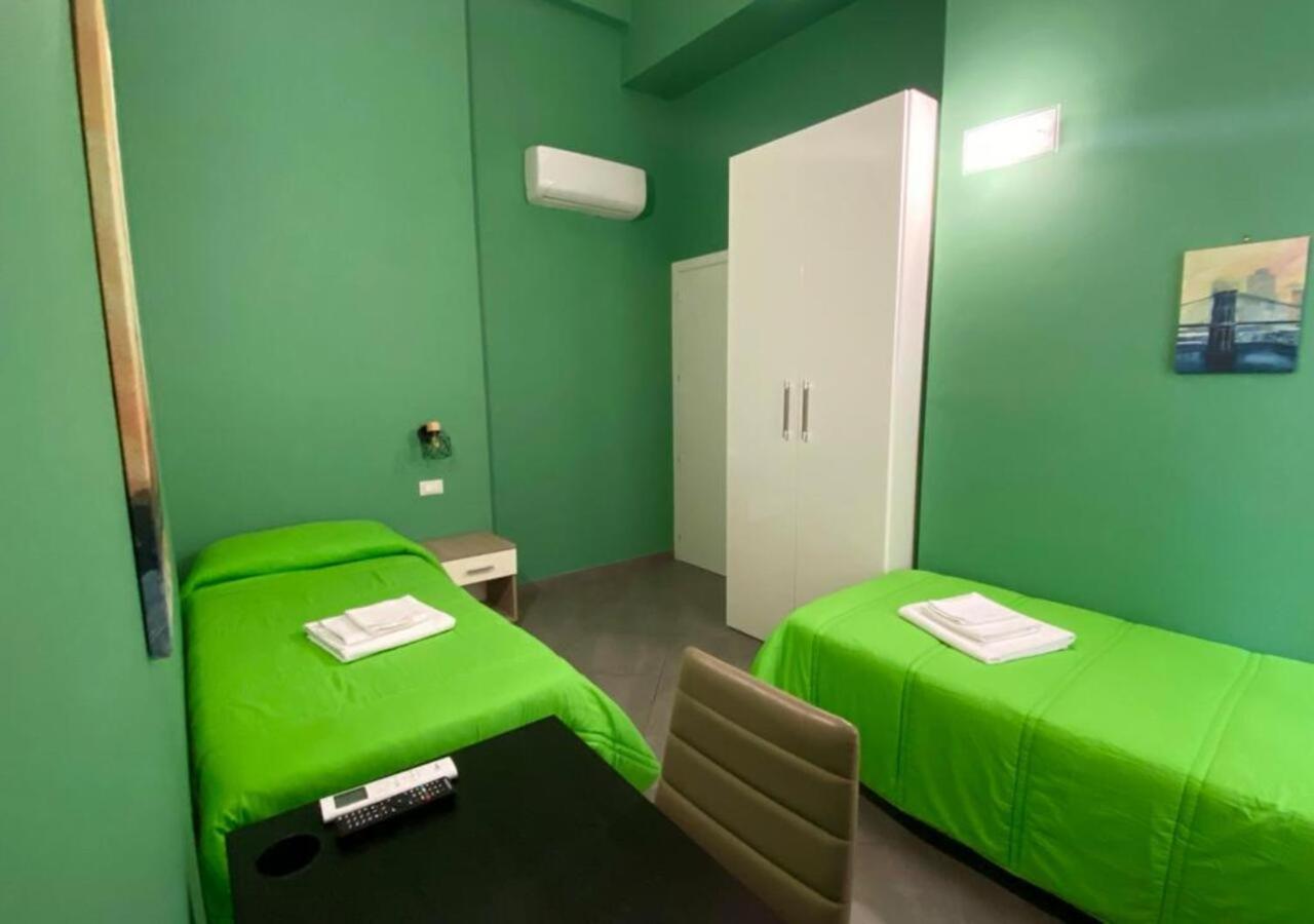 Oasi Del Turista Apartment ปาแลร์โม ภายนอก รูปภาพ